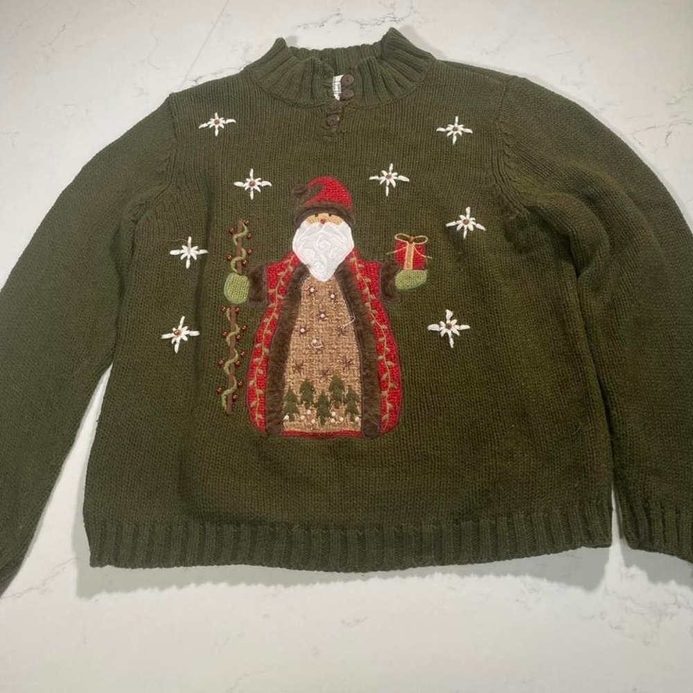 Mandal‎ Bay Women's Christmas Sweater Size Small Embroidered Santa Knit Holiday